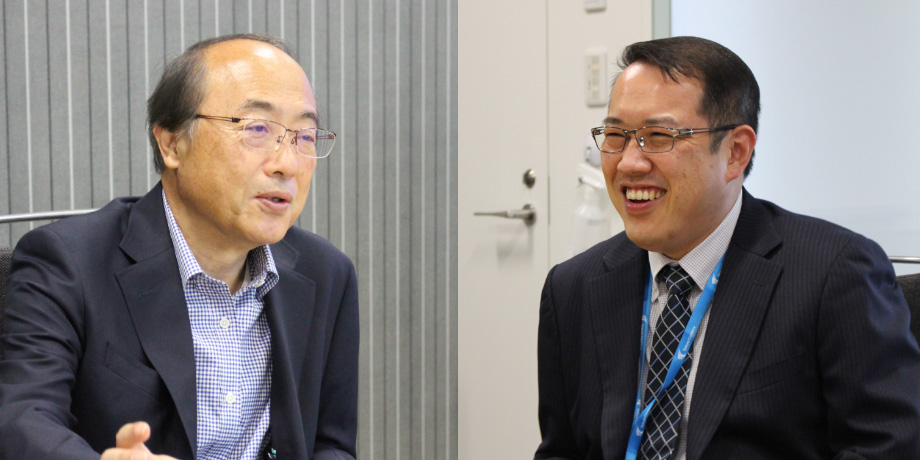 Mr. Kazuo Takayama, Overseas Environmental Cooperation Center, Japan(left)/Takashi Aoki, Tokyo Century (right)