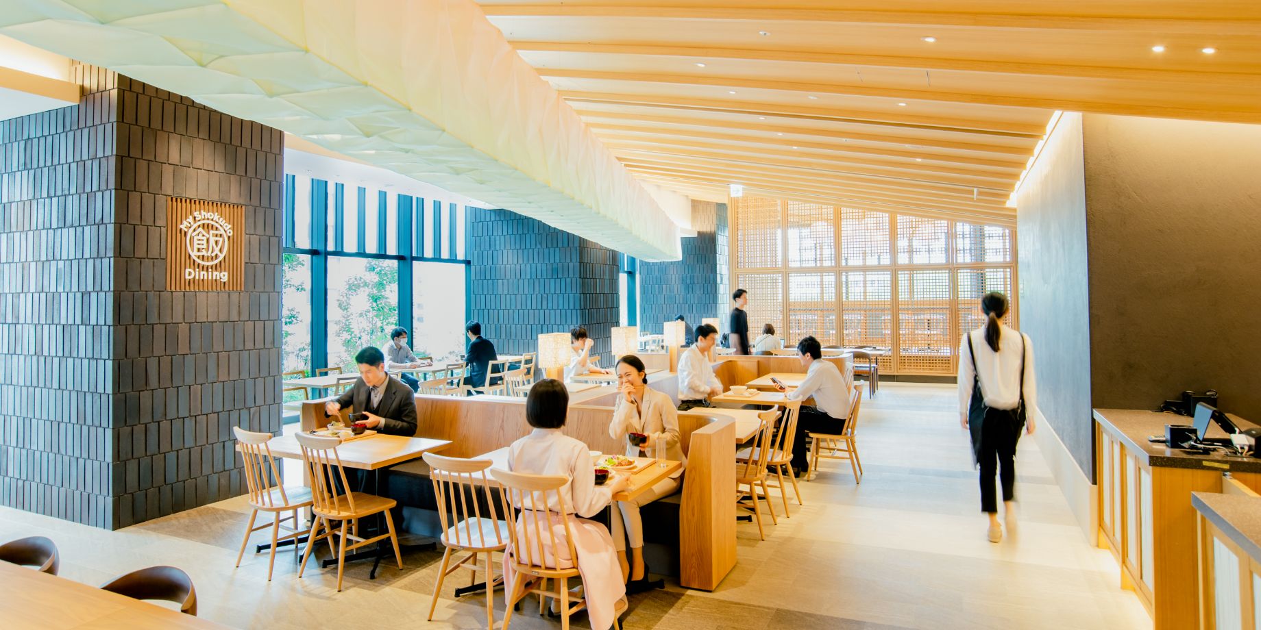 The dining space on the third floor is used as MY Shokudo, a cafeteria lounge exclusively for workers at lunchtime.