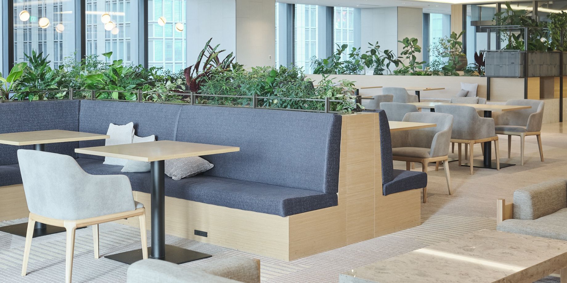 Workers-only lounge on the eighth floor